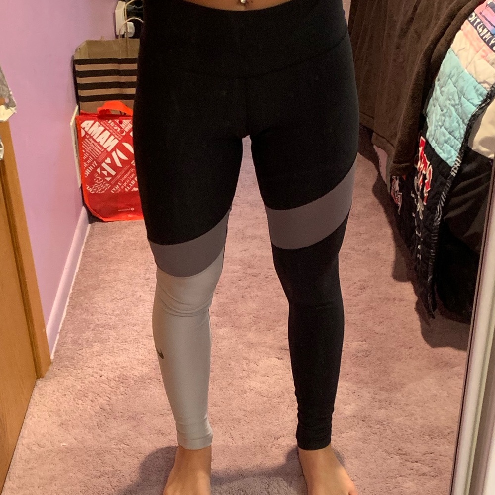 Nike Dri-Fit High Waisted Multicolored Leggings